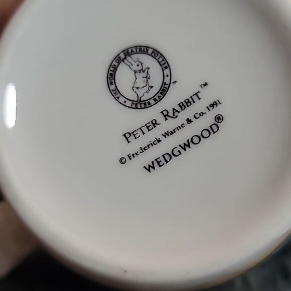 Peter Rabbit Bowls and Cup Set - Picture 3 of 9